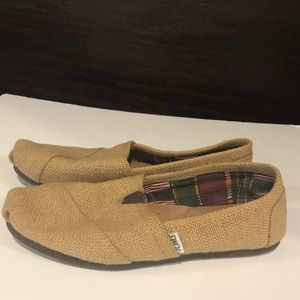 Toms Burlap Classics, Size 6.5.